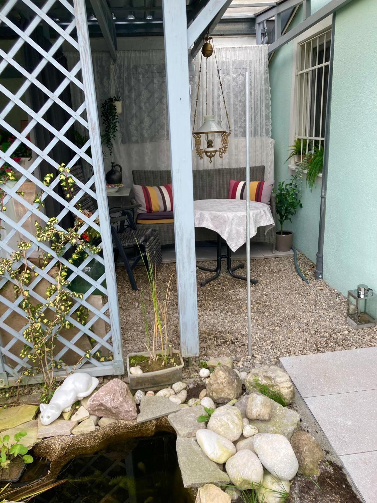 Cozy Apartment Steyr Mitte, Ruhig, Parkplatz, Terasse, 2 Schlafzimmer, Wlan Exterior foto