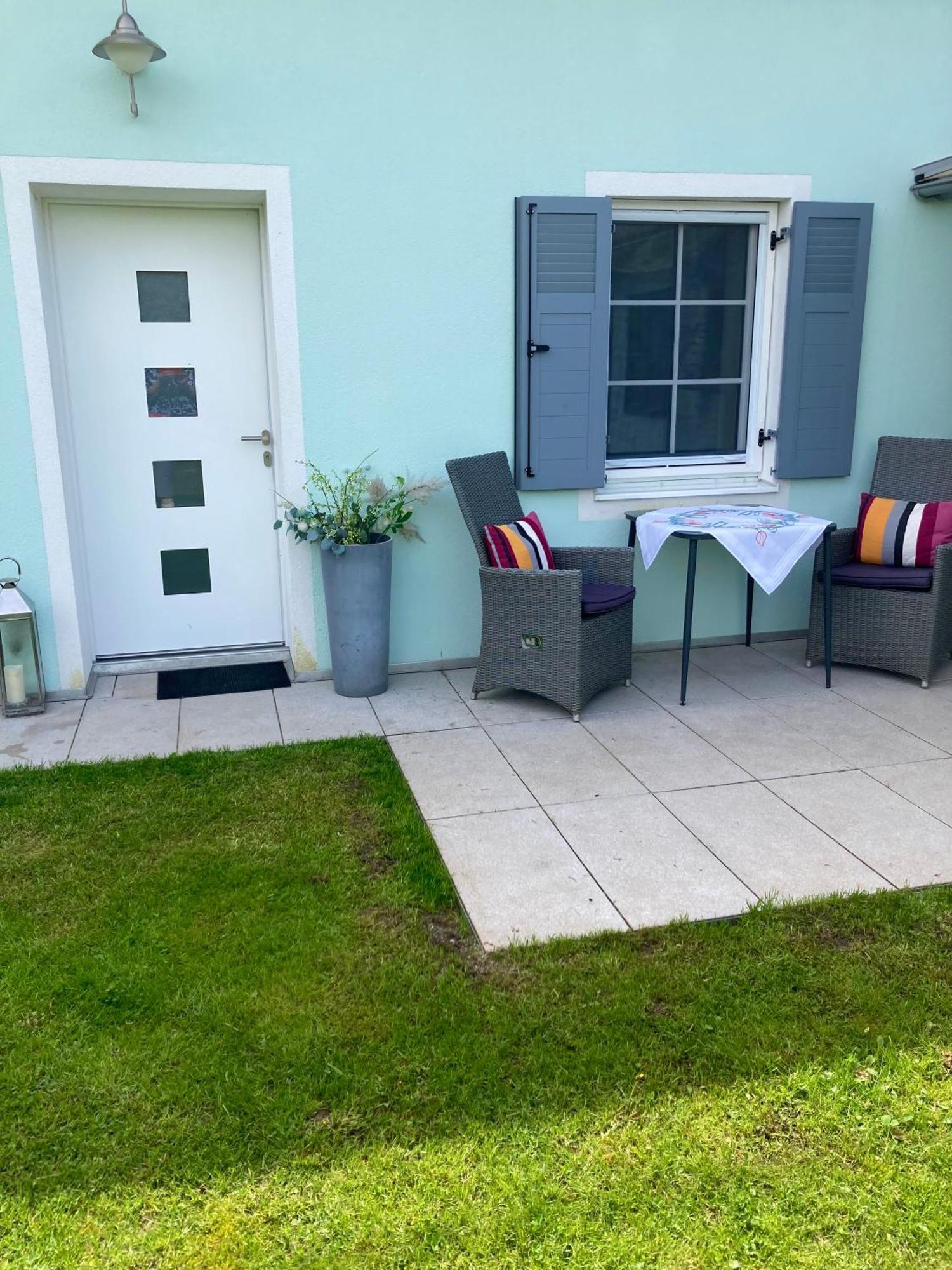 Cozy Apartment Steyr Mitte, Ruhig, Parkplatz, Terasse, 2 Schlafzimmer, Wlan Exterior foto